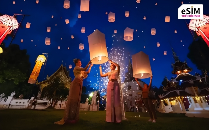 Thả đèn trời, gửi gắm điều ước và hòa mình vào lễ hội lung linh tại Chiang Mai